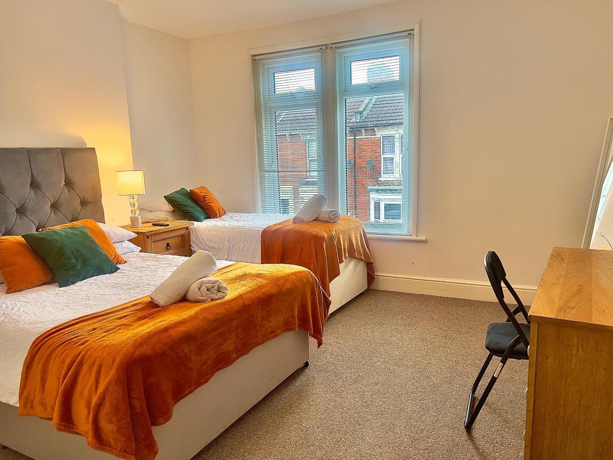 The Coral Guest House 1 Fratton Park 포츠머스 외부 사진